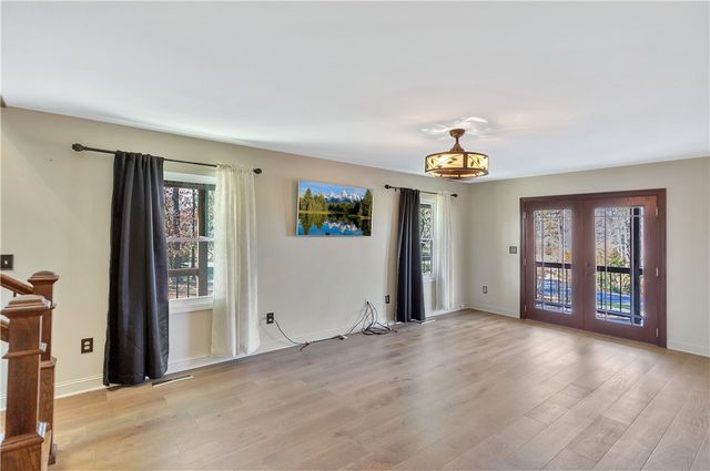 18001 Mallard Bend Road, Seneca, SC 29672