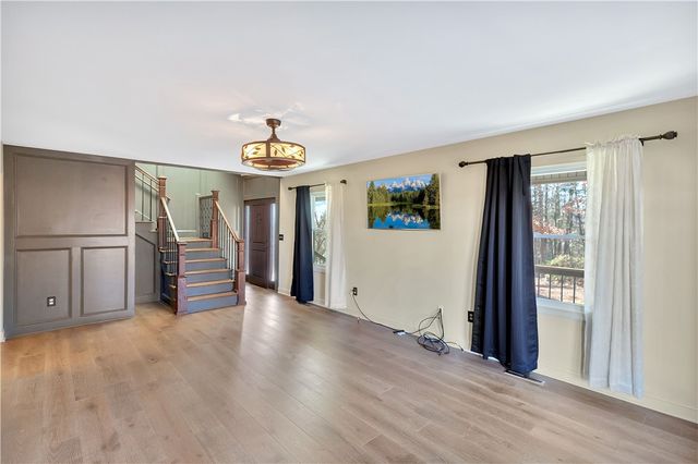 18001 Mallard Bend Road, Seneca, SC 29672