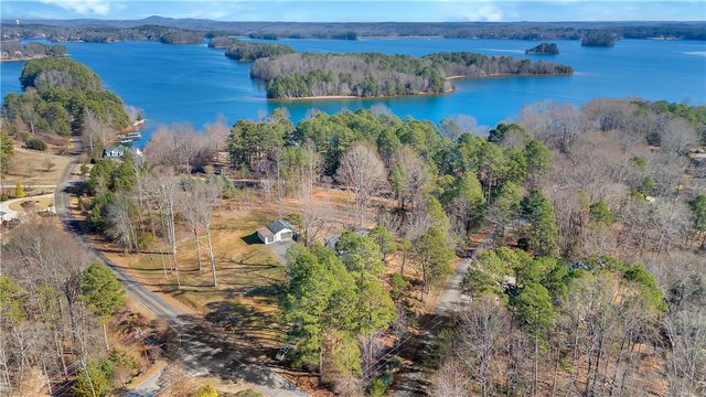 18001 Mallard Bend Road, Seneca, SC 29672