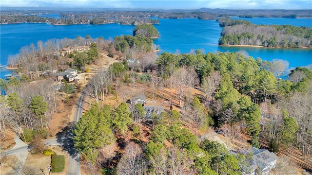 18001 Mallard Bend Road, Seneca, SC 29672