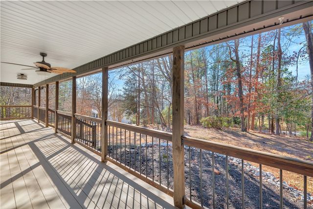 18001 Mallard Bend Road, Seneca, SC 29672