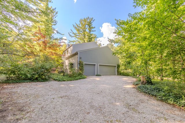 344 Rock Creek Court, Ann Arbor Twp, MI 48104