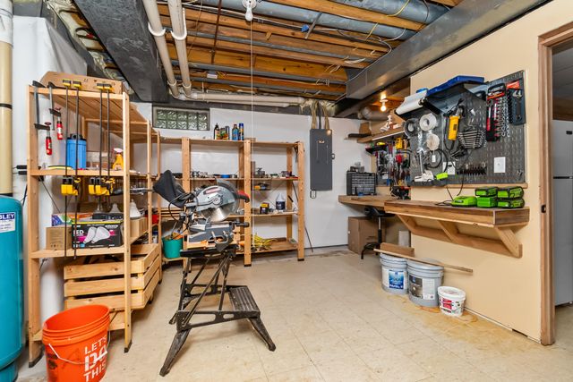344 Rock Creek Court, Ann Arbor Twp, MI 48104