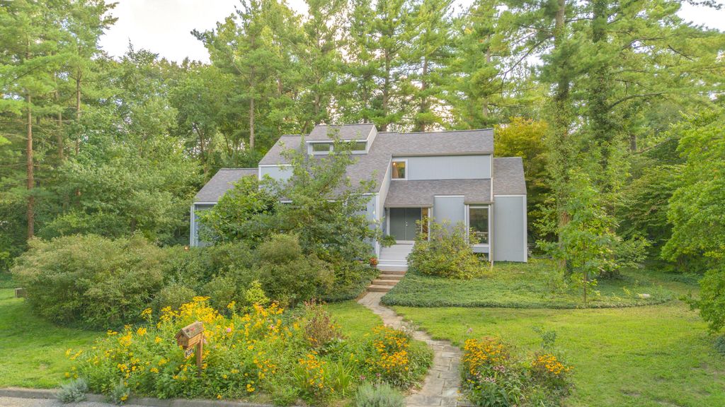 344 Rock Creek Court, Ann Arbor Twp, MI 48104