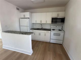 1021 NW 5th St 4, Miami, FL 33128