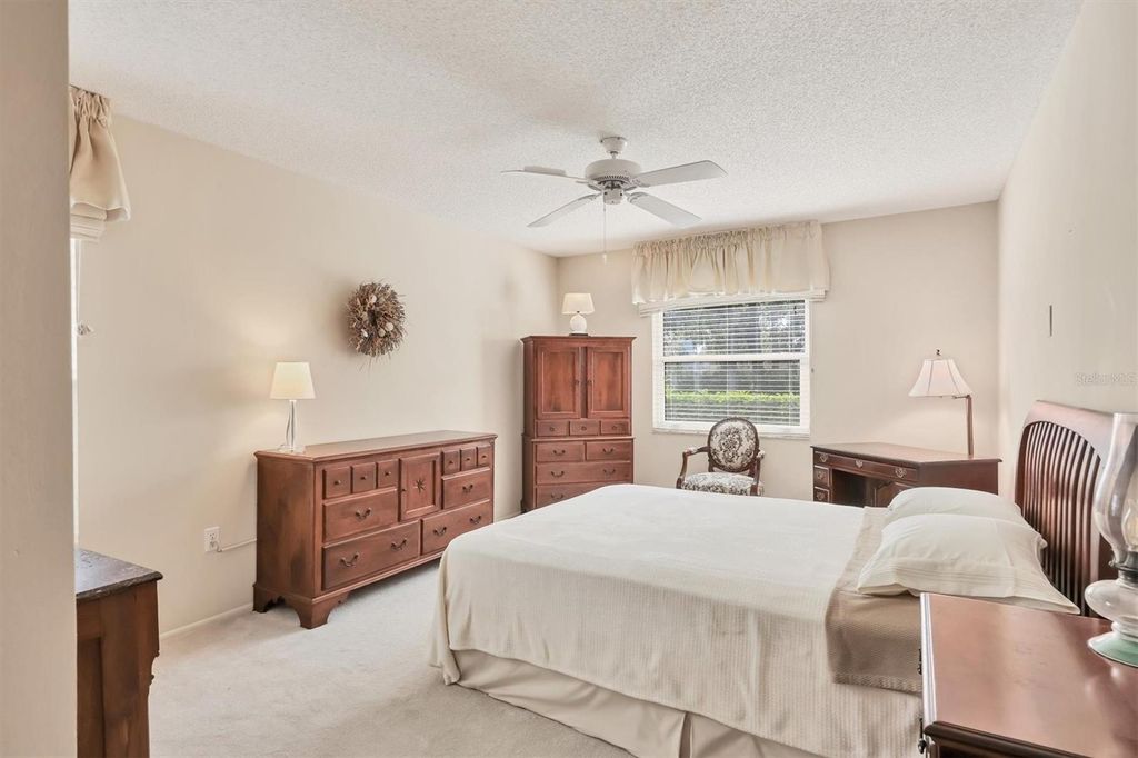 Image 17 of property listing at 5908 GARDEN LAKES MAJESTIC, Bradenton, FL 34203