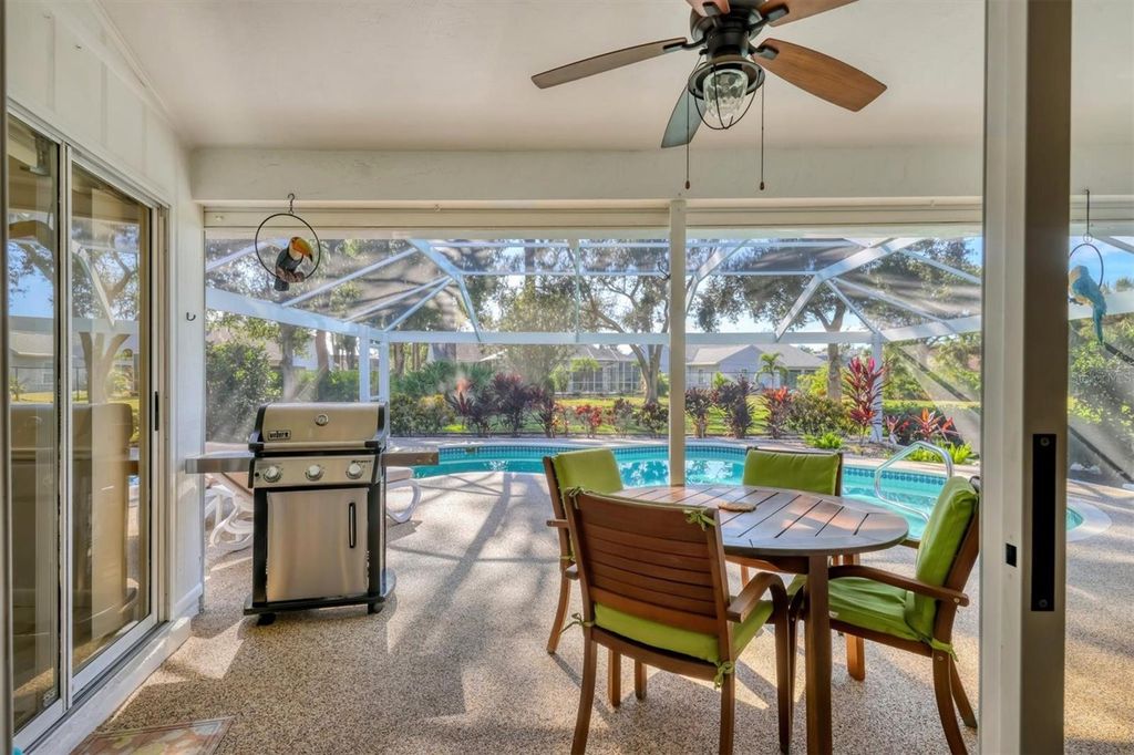 Image 25 of property listing at 5908 GARDEN LAKES MAJESTIC, Bradenton, FL 34203