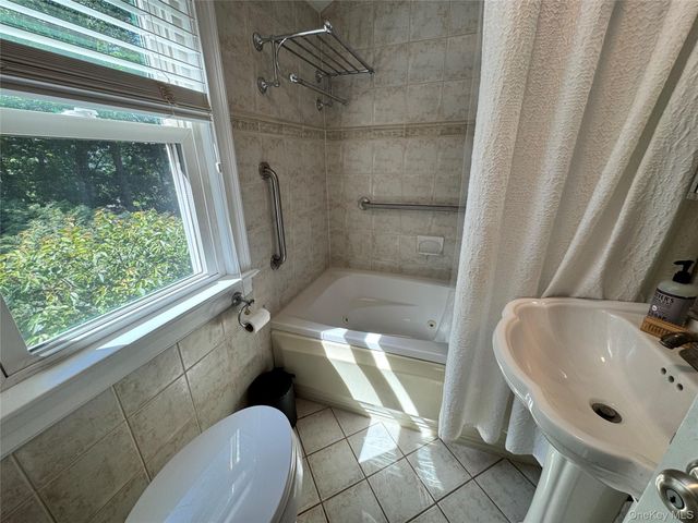 23 Chadwick Road, White Plains, NY 10604