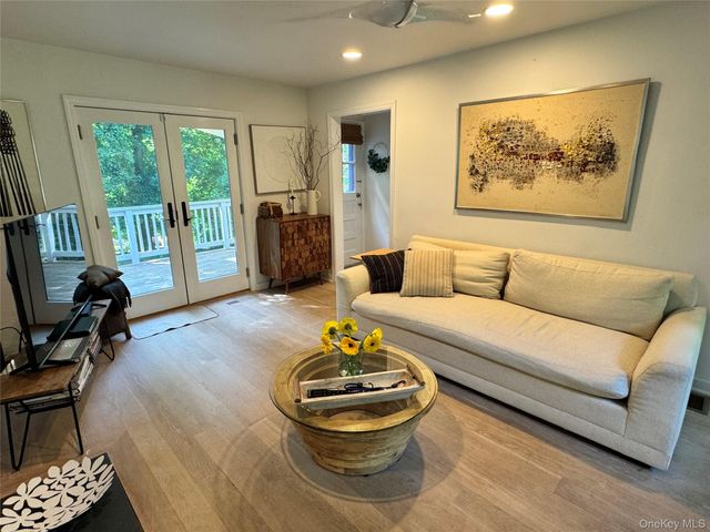 23 Chadwick Road, White Plains, NY 10604