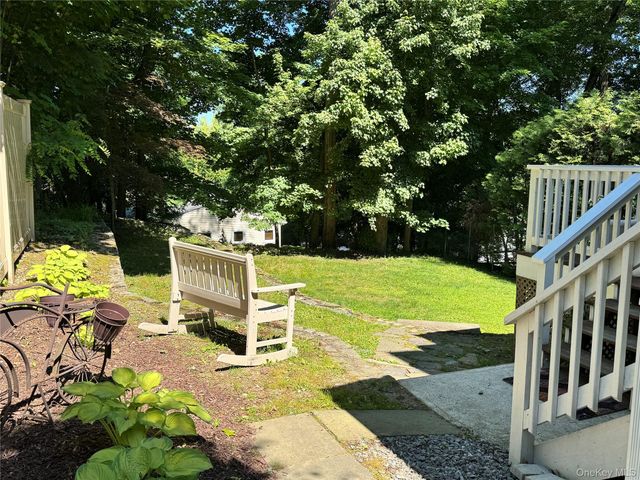 23 Chadwick Road, White Plains, NY 10604