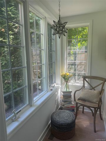 23 Chadwick Road, White Plains, NY 10604