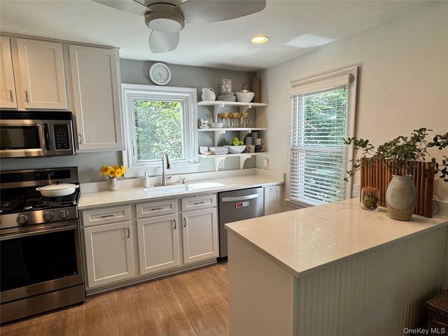 23 Chadwick Road, White Plains, NY 10604