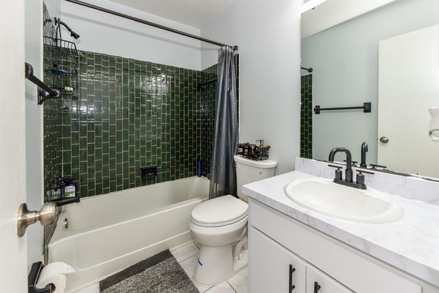 2210 SE Brekenridge Circle, Port St Lucie, FL 34952