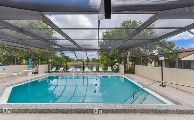 2210 SE Brekenridge Circle, Port St Lucie, FL 34952