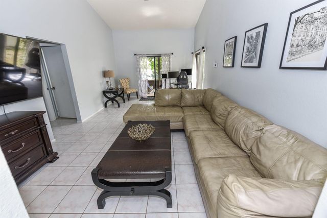 2210 SE Brekenridge Circle, Port St Lucie, FL 34952
