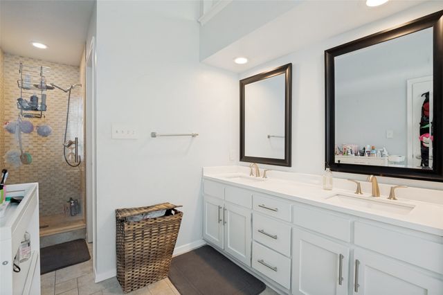 4120 W Creek Court, Dallas, TX 75287
