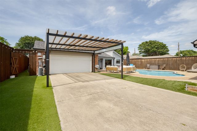 4120 W Creek Court, Dallas, TX 75287