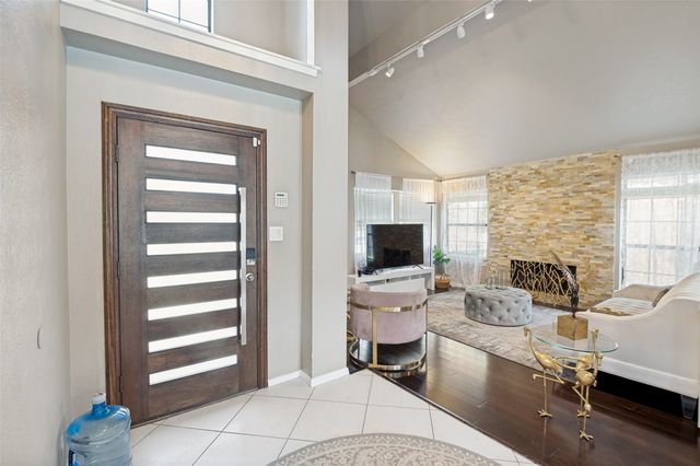4120 W Creek Court, Dallas, TX 75287