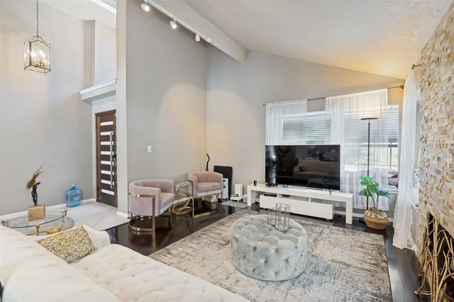 4120 W Creek Court, Dallas, TX 75287