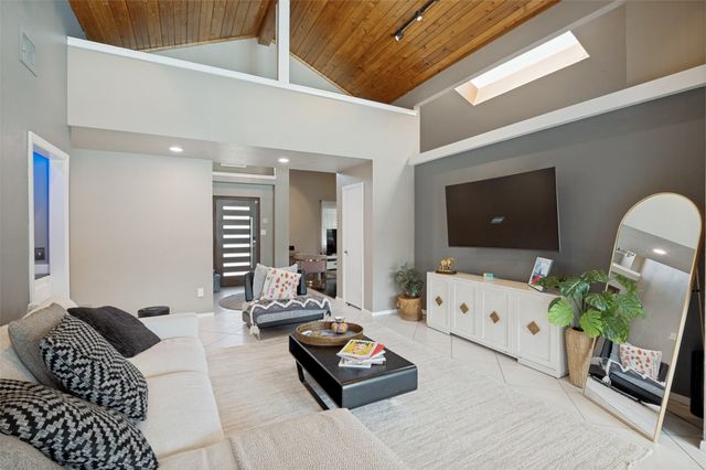 4120 W Creek Court, Dallas, TX 75287