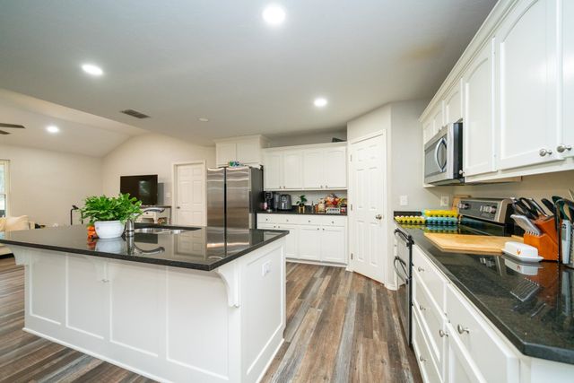 298 Coppedge Smith Rd, Harleton, TX 75651