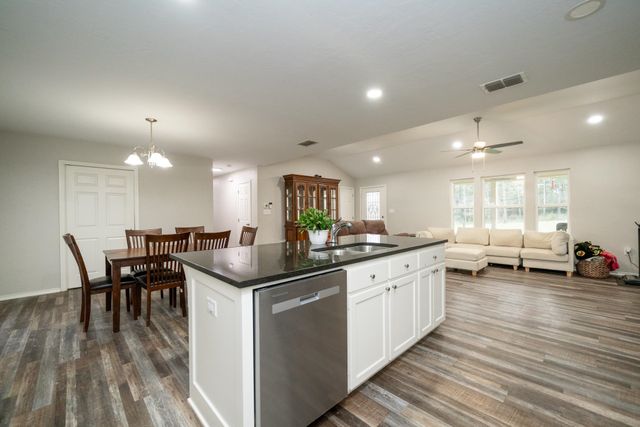 298 Coppedge Smith Rd, Harleton, TX 75651