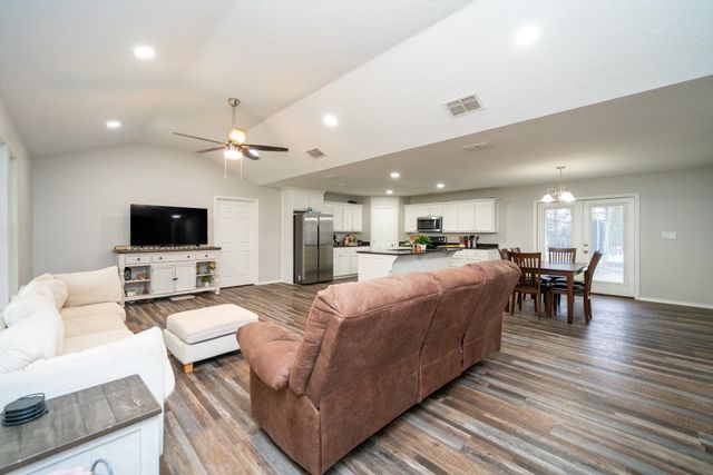 298 Coppedge Smith Rd, Harleton, TX 75651