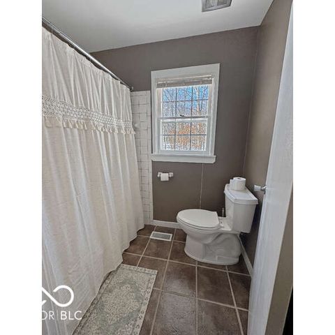 2626 N Woodvale Street, Terre Haute, IN 47803