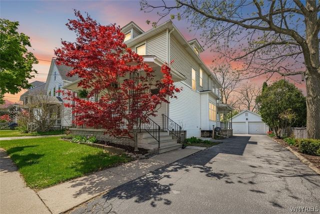 7 Woodlawn Avenue, Lancaster, NY 14086
