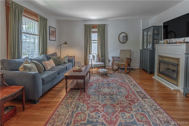 7 Woodlawn Avenue, Lancaster, NY 14086
