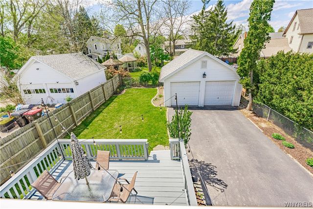 7 Woodlawn Avenue, Lancaster, NY 14086