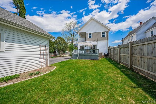 7 Woodlawn Avenue, Lancaster, NY 14086