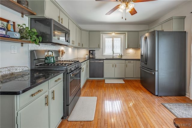 7 Woodlawn Avenue, Lancaster, NY 14086