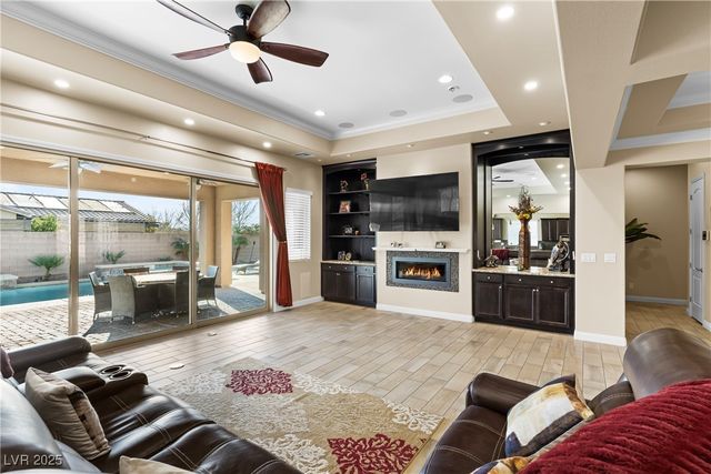 6589 Lyon Estates Avenue, Las Vegas, NV 89131