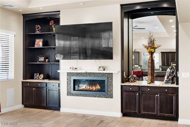 6589 Lyon Estates Avenue, Las Vegas, NV 89131