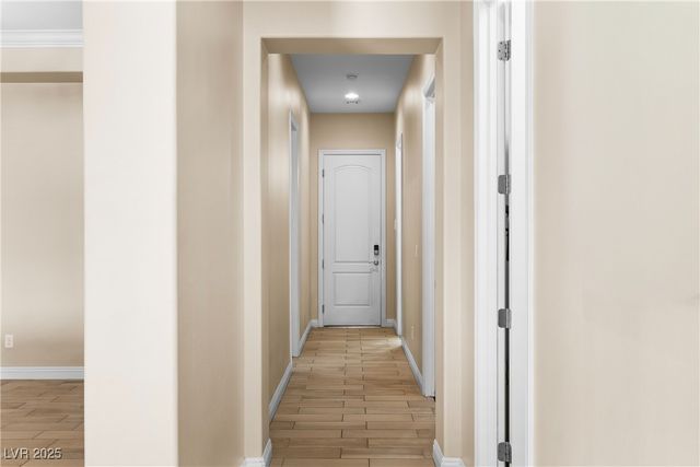 6589 Lyon Estates Avenue, Las Vegas, NV 89131