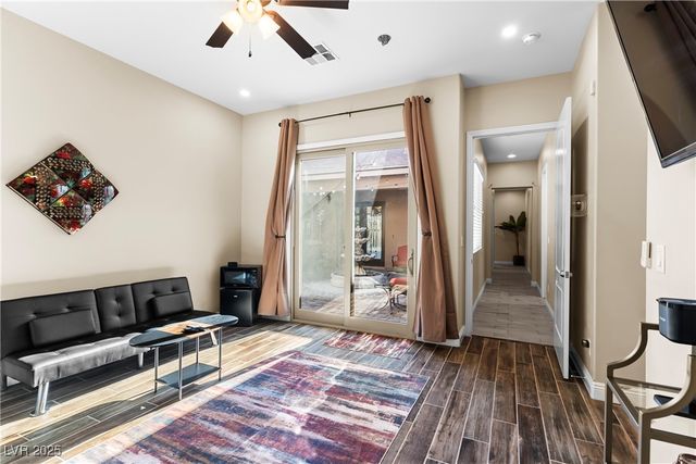 6589 Lyon Estates Avenue, Las Vegas, NV 89131