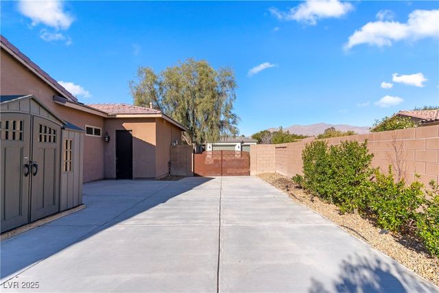 6589 Lyon Estates Avenue, Las Vegas, NV 89131