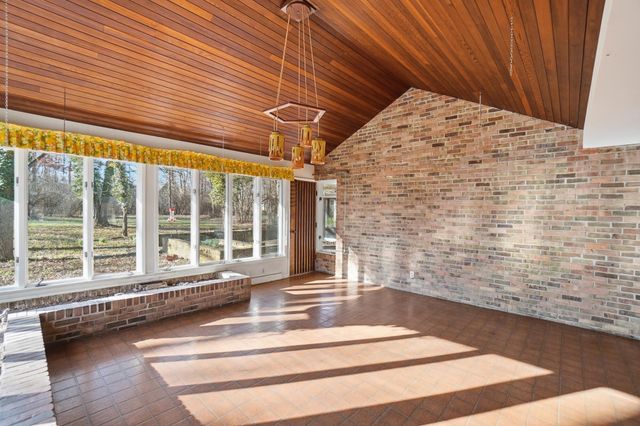 2438 Signal Hill Road 2438 Signal Hill Road, Springfield, OH 45504