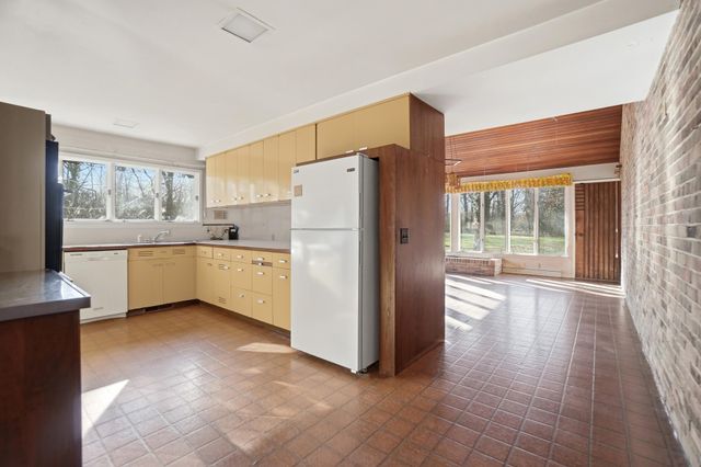 2438 Signal Hill Road 2438 Signal Hill Road, Springfield, OH 45504