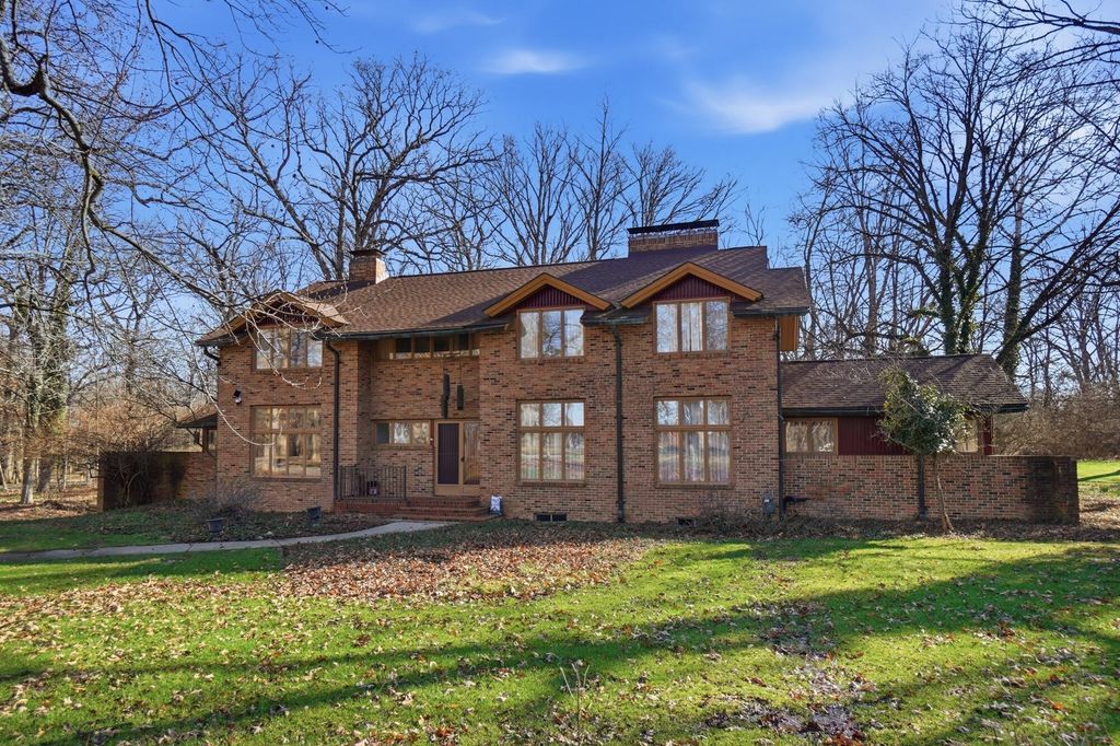 2438 Signal Hill Road 2438 Signal Hill Road, Springfield, OH 45504