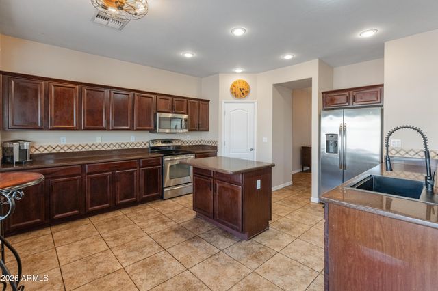 17470 W GELDING Drive, Surprise, AZ 85388