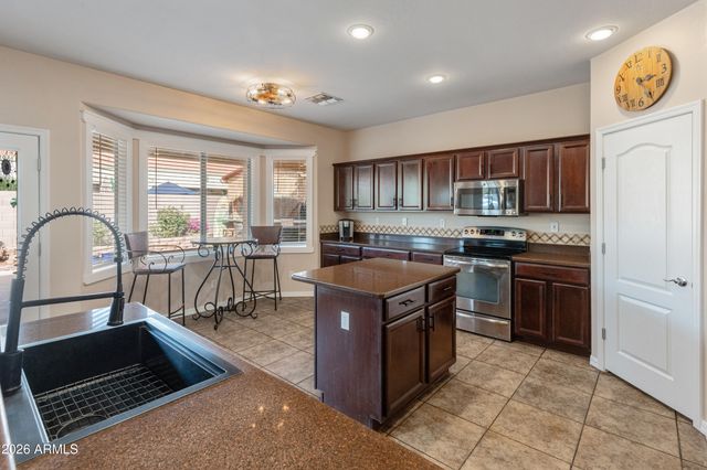 17470 W GELDING Drive, Surprise, AZ 85388