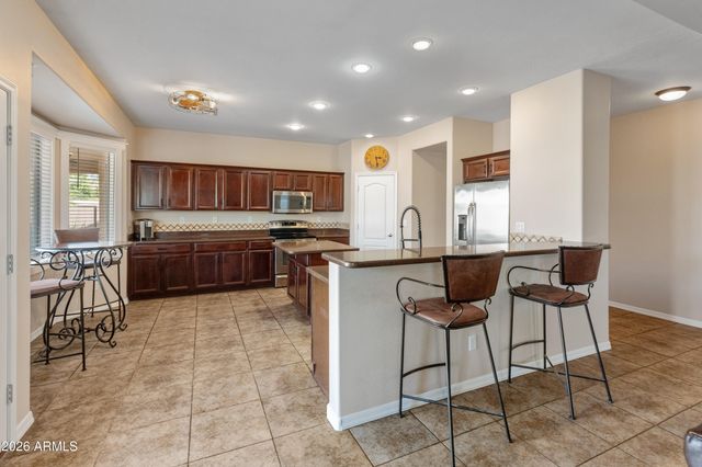 17470 W GELDING Drive, Surprise, AZ 85388
