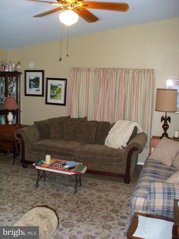 14 WOODBINE CT W, Harleysville, PA 19438
