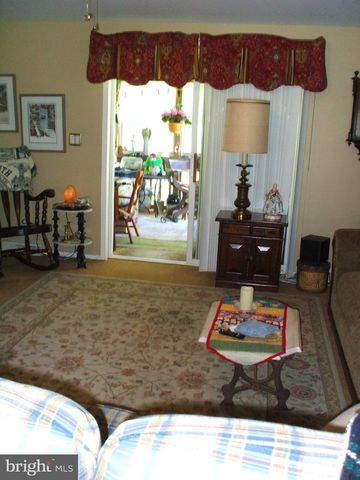 14 WOODBINE CT W, Harleysville, PA 19438