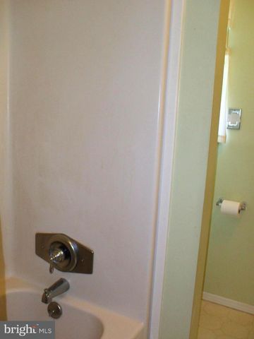 14 WOODBINE CT W, Harleysville, PA 19438