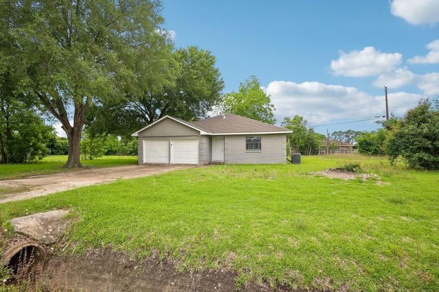 306 S Holmes Street, La Porte, TX 77571