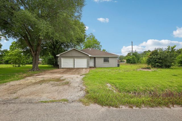 306 S Holmes Street, La Porte, TX 77571