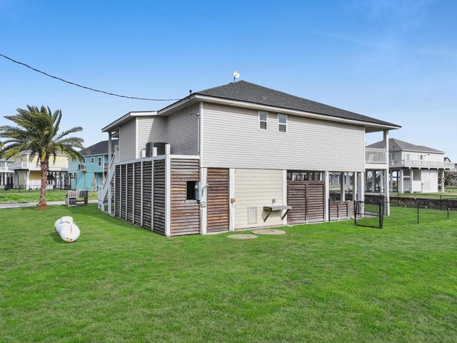 2946 Laguna Drive, Crystal Beach, TX 77650